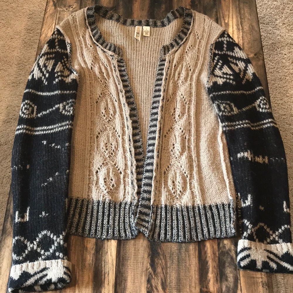 Buckle Beige and Black Knit Cardigan